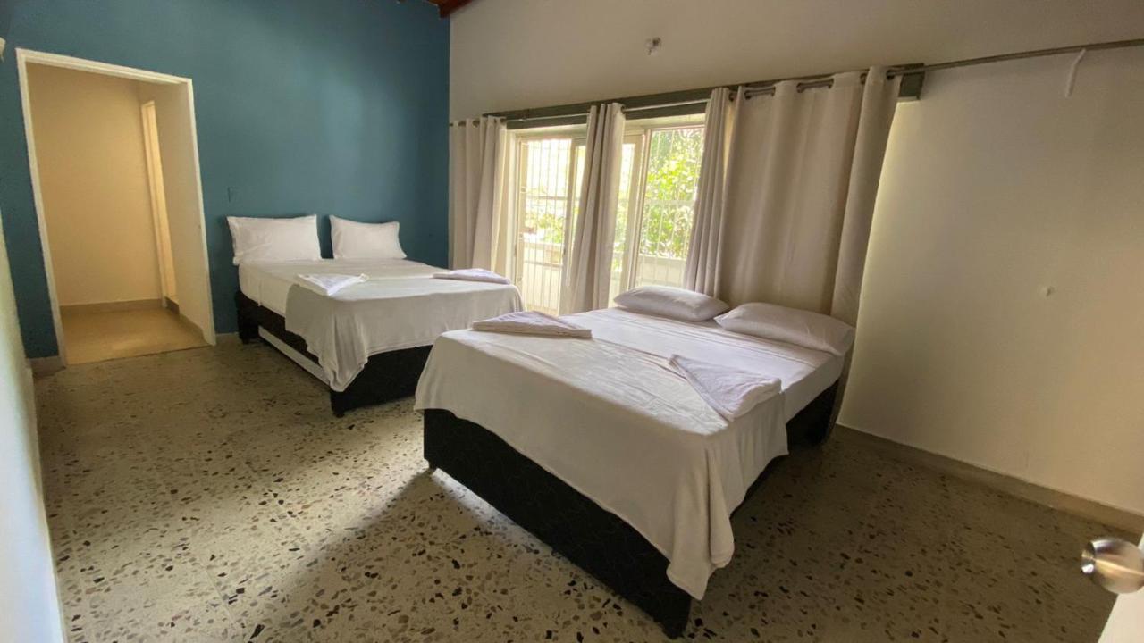 Aparta Hotel Mediterraneo Estadio ميديلين المظهر الخارجي الصورة